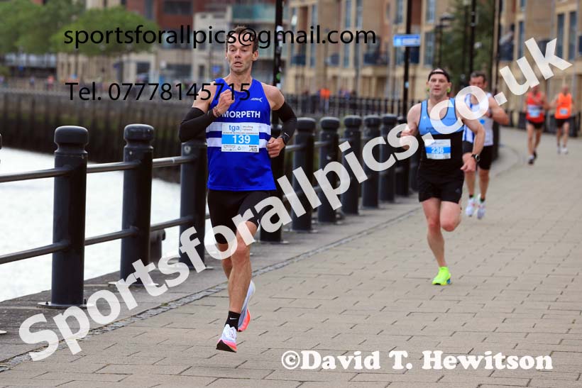 Bridges of the Tyne 5 Mile Road Race, Newcastle Quayside.  Photo: David T. Hewitson/Sports for All Pics